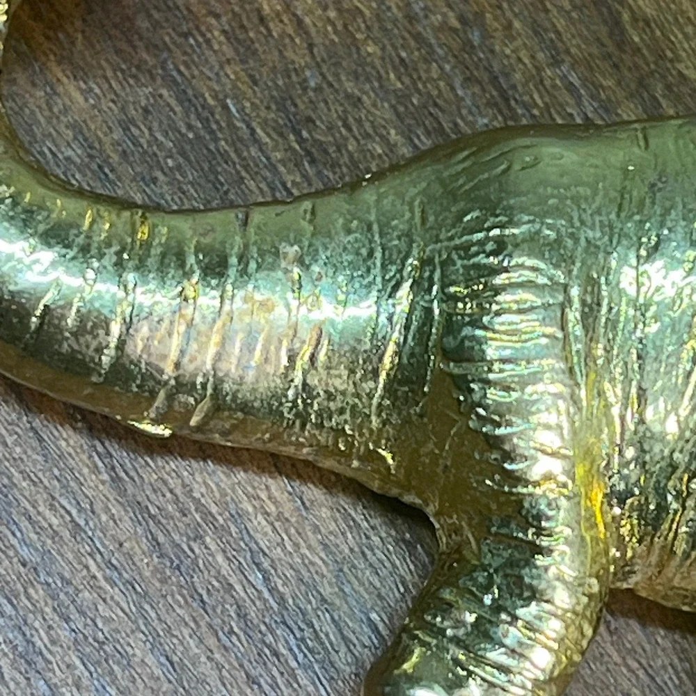 Vtg Gold Tone Dinosaur Brooch Brachiosaurus Apatosaurus Pin Made in USA 3.5
